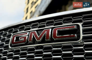 Позашляховик / Кросовер GMC Yukon 2021 в 
