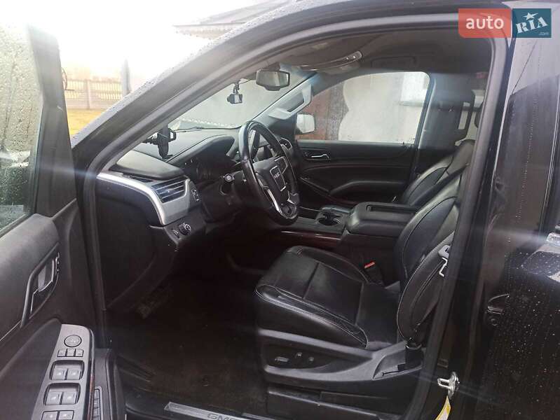 Позашляховик / Кросовер GMC Yukon 2017 в Стрию