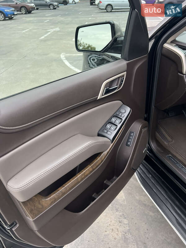 Позашляховик / Кросовер GMC Yukon 2017 в Києві