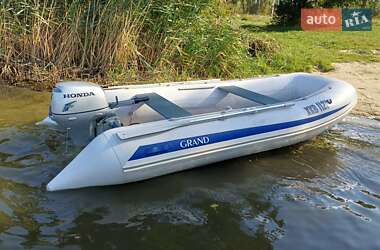 Лодка GRAND C 360 2007 в 