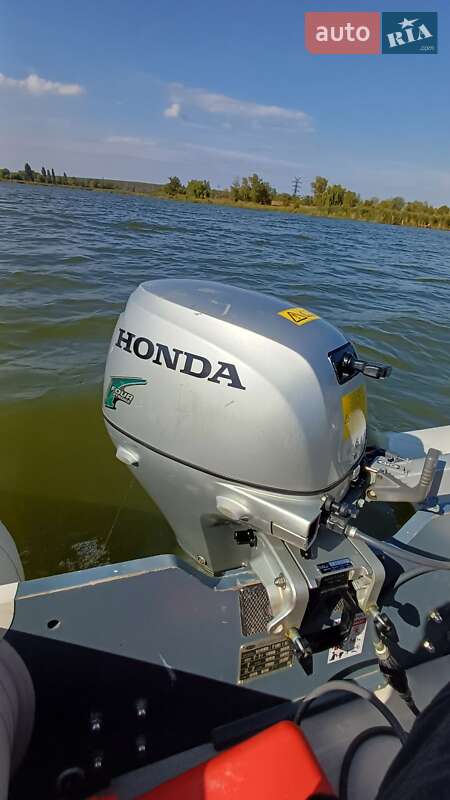 Лодка GRAND C 360 2007 в Харькове