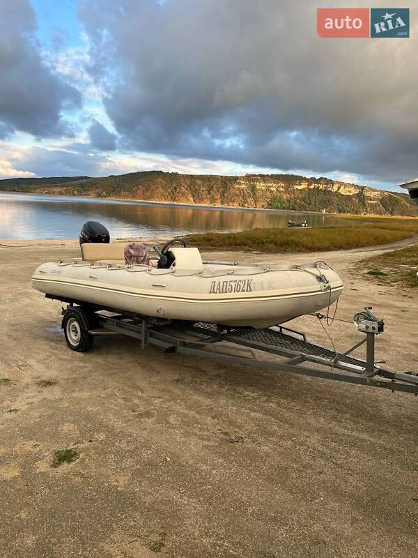 Човен GRAND Ranger 2011 в Кам'янець-Подільському