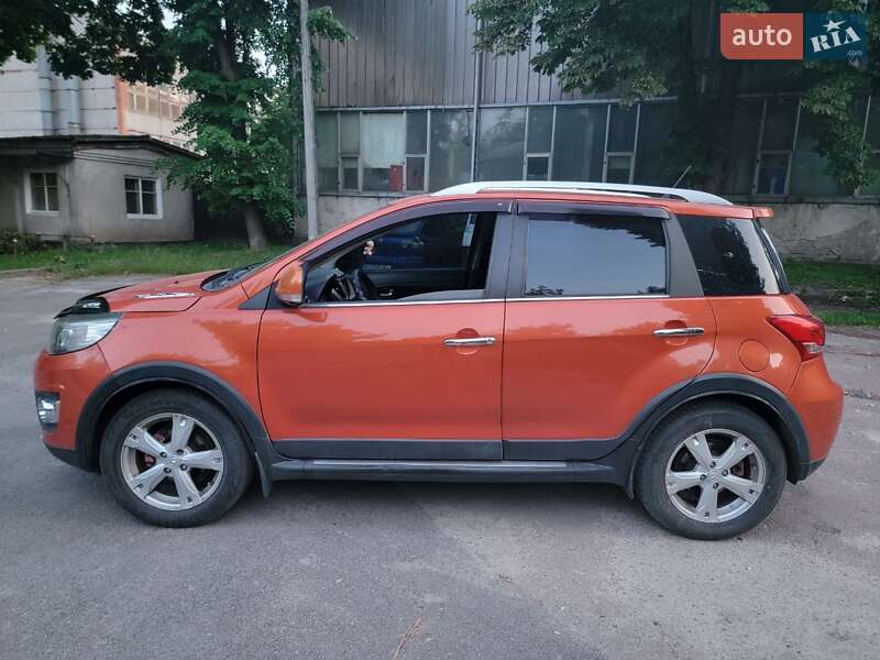 Позашляховик / Кросовер Great Wall Haval M4 2013 в Броварах