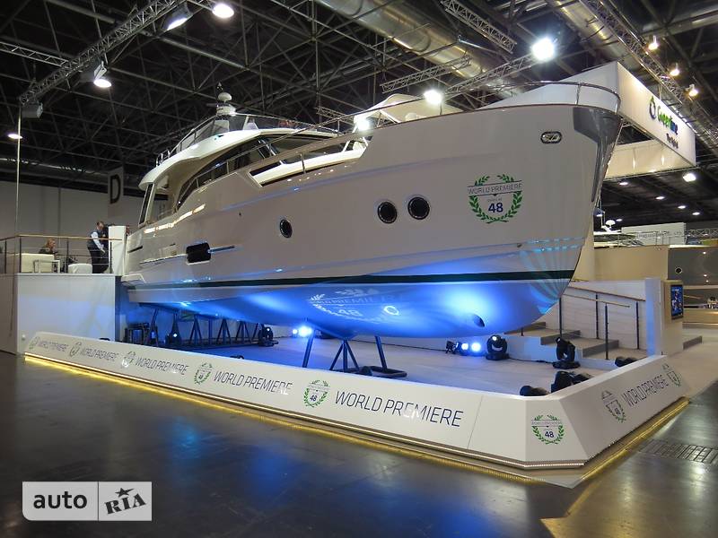 Моторная яхта Greenline 48 2014 в Киеве