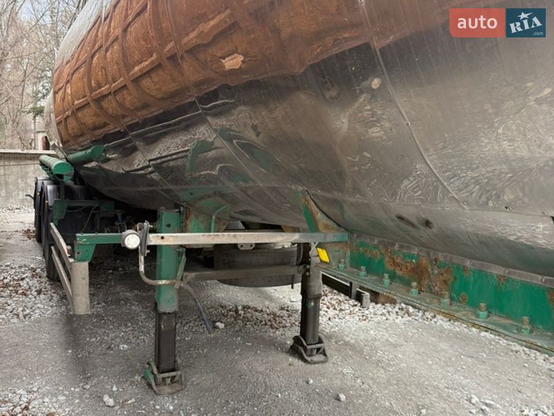 Цистерна Guhur SEM 1985 в Дніпрі