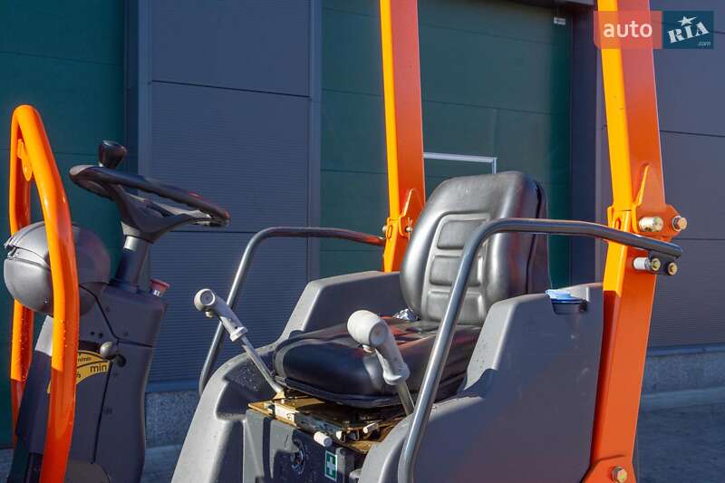 Дорожный каток Hamm HD 12 2015 в Житомире