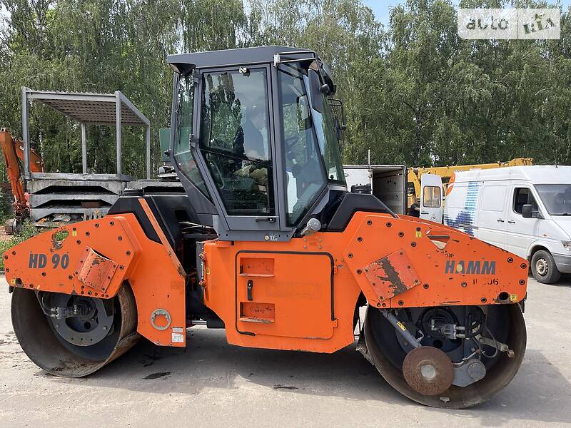 Дорожный каток Hamm HD 90 2012 в Бучаче
