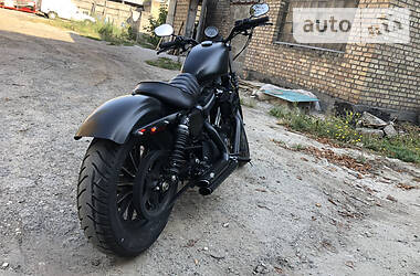 Мотоцикл Чоппер Harley-Davidson 883 Iron 2017 в 