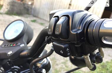 Мотоцикл Чоппер Harley-Davidson 883 Iron 2013 в 