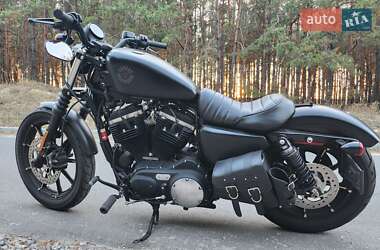 Мотоцикл Чоппер Harley-Davidson 883 Iron 2022 в 