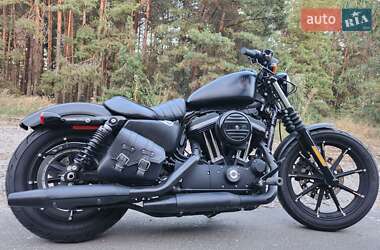 Мотоцикл Чоппер Harley-Davidson 883 Iron 2022 в 