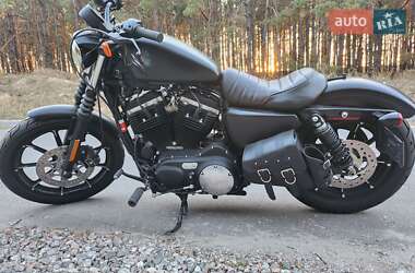 Мотоцикл Чоппер Harley-Davidson 883 Iron 2022 в 