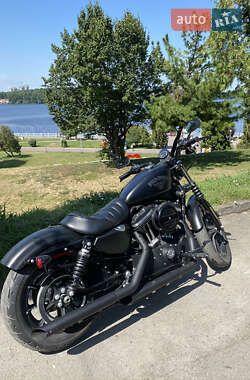 Мотоцикл Чоппер Harley-Davidson 883 Iron 2016 в 