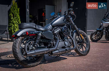 Мотоцикл Круізер Harley-Davidson 883 Iron 2019 в 