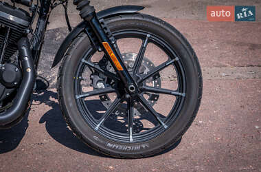 Мотоцикл Круізер Harley-Davidson 883 Iron 2019 в 