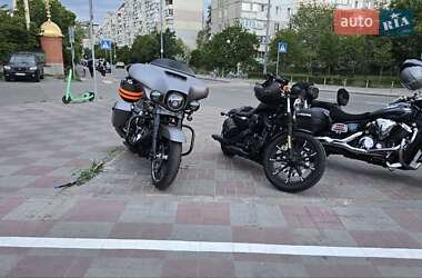 Мотоцикл Чоппер Harley-Davidson 883 Iron 2022 в 