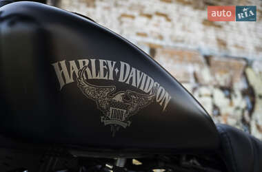 Мотоцикл Круизер Harley-Davidson 883 Iron 2017 в 