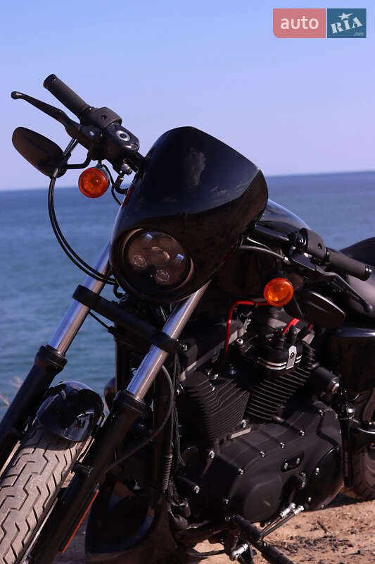 Боббер Harley-Davidson 883 Iron 2012 в Одесі