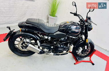 Мотоцикл Чоппер Harley-Davidson 883 Iron 2024 в 