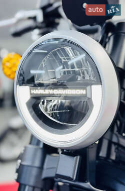 Мотоцикл Чоппер Harley-Davidson 883 Iron 2024 в 