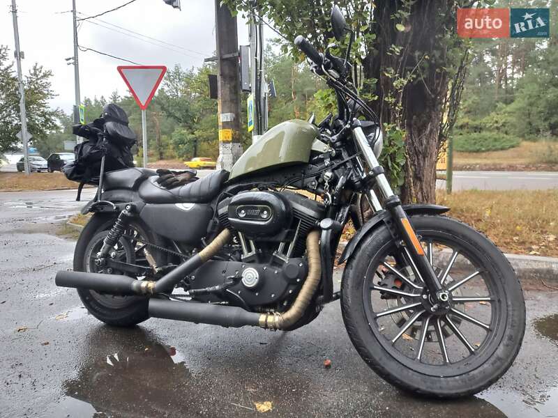 Harley-Davidson 883 Iron 2011