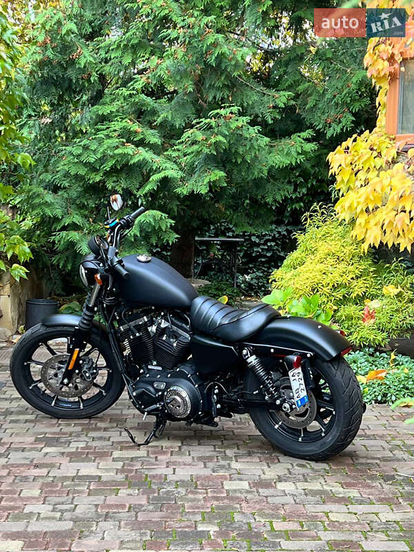 Harley-Davidson 883 Iron 2021 Harley-Davidson 883 Iron 2021