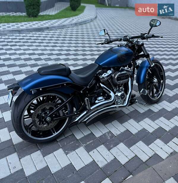 Мотоцикл Круизер Harley-Davidson Breakout 2018 в 