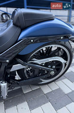 Мотоцикл Круизер Harley-Davidson Breakout 2018 в 
