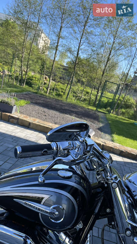 Мотоцикл Круизер Harley-Davidson CVO Softail 2014 в Львове