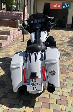 Мотоцикл Туризм Harley-Davidson CVO Street Glide 2016 в 