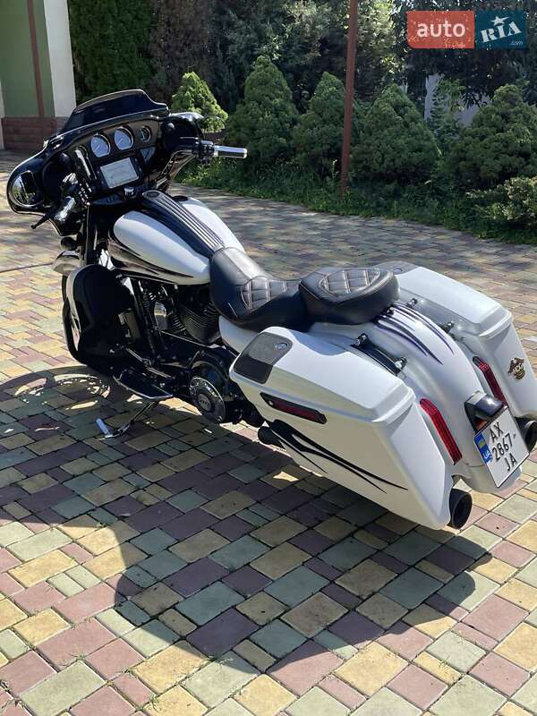 Мотоцикл Туризм Harley-Davidson CVO Street Glide 2016 в Харкові