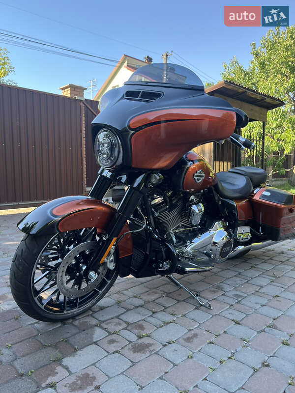 Мотоцикл Туризм Harley-Davidson CVO Street Glide 2022 в 