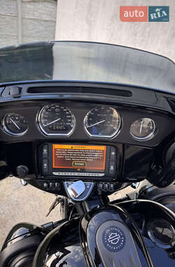 Мотоцикл Чоппер Harley-Davidson CVO Street Glide 2016 в 