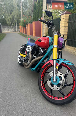 Мотоцикл Чоппер Harley-Davidson Dyna 2015 в 