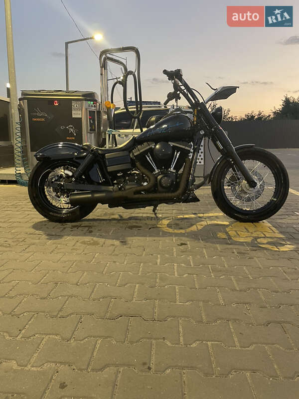 Боббер Harley-Davidson Dyna 2011 в Святопетровское