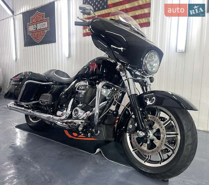 Мотоцикл Круизер Harley-Davidson FLHTC 2019 в Киеве