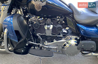 Мотоцикл Круизер Harley-Davidson FLHTCU Ultra Classic Electra Glide 2018 в 