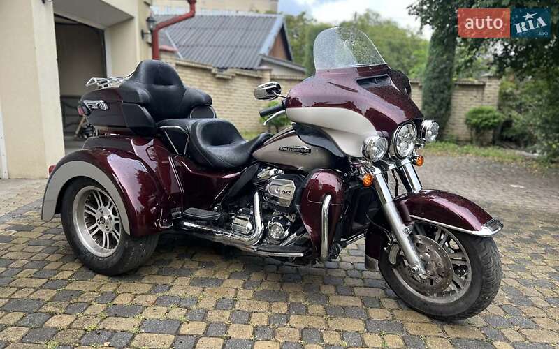 Harley-Davidson FLHTCUTG 2017