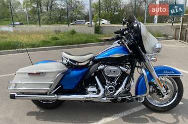 Мотоцикл Туризм Harley-Davidson FLHTK Electra Glide Ultra Limited 2019 в 