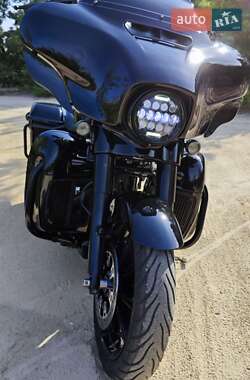 Мотоцикл Круизер Harley-Davidson FLHTK 2020 в 