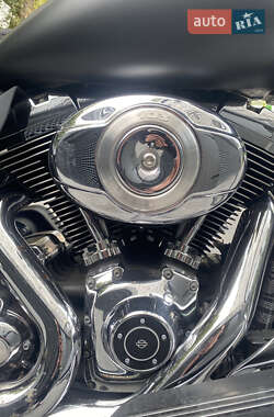 Мотоцикл Круизер Harley-Davidson FLHX Street Glide 2013 в 
