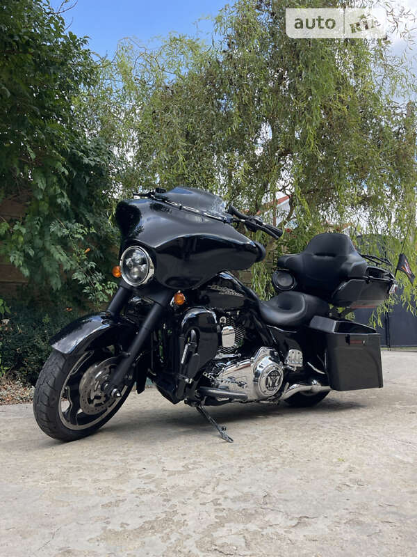 Мотоцикл Классік Harley-Davidson FLHX Street Glide 2013 в Одесі