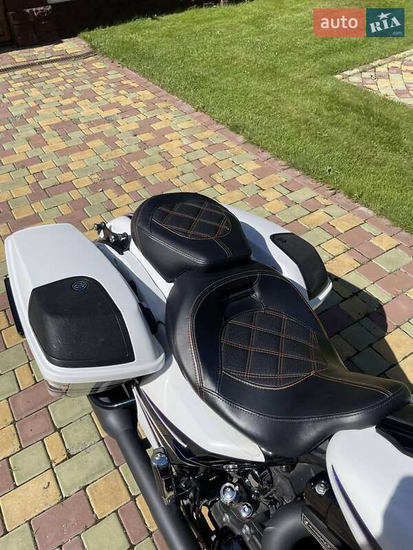 Мотоцикл Туризм Harley-Davidson FLHXSE 2016 в Харькове фото 11 Мотоцикл Туризм Harley-Davidson FLHXSE 2016 в Харькове