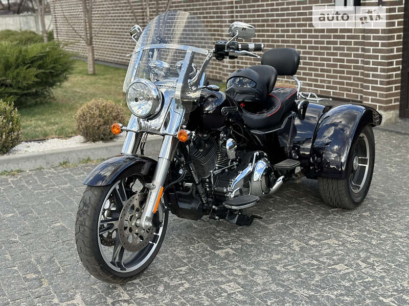 Мотоцикл Туризм Harley-Davidson FLRT 2016 в Сумах