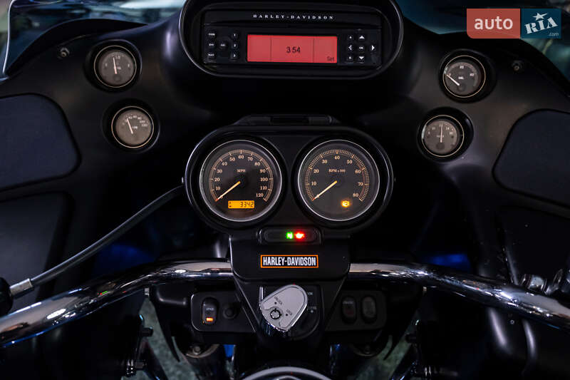 Мотоцикл Круизер Harley-Davidson FLTRU 2013 в Киеве