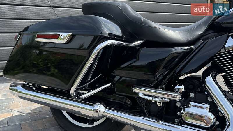 Мотоцикл Круізер Harley-Davidson FLTRX 2016 в Сарнах