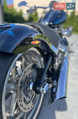 Мотоцикл Кастом Harley-Davidson FXCWC 2009 в 