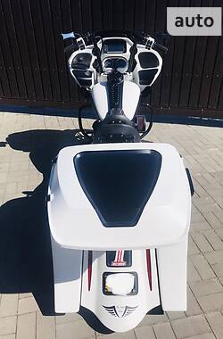 Мотоцикл Кастом Harley-Davidson Road Glide 2017 в 