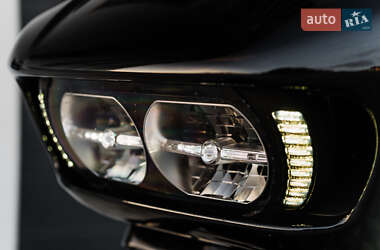 Боббер Harley-Davidson Road Glide 2021 в 