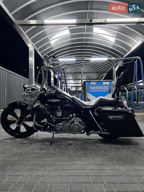 Мотоцикл Круизер Harley-Davidson Road King 2010 в Одессе